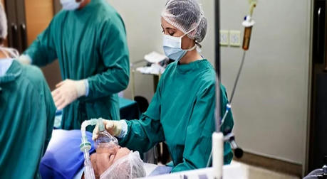 Nurse Anesthetist: The Specialist Who Keeps You Safe During Surgery